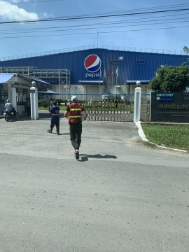 Chuyển hàng cho cty Pepsi